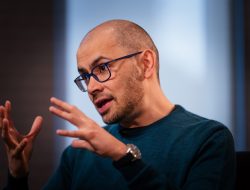 Google is allegedly paying some AI staff to do nothing for a year rather than join rivals